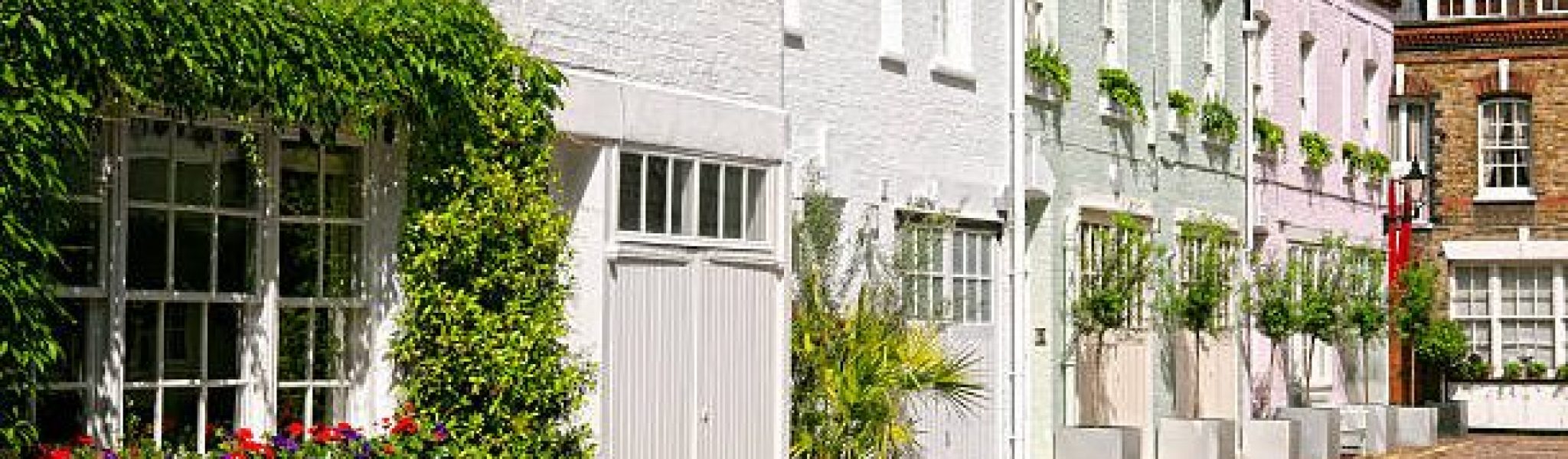 Cosy mews houses at Notting Hill.